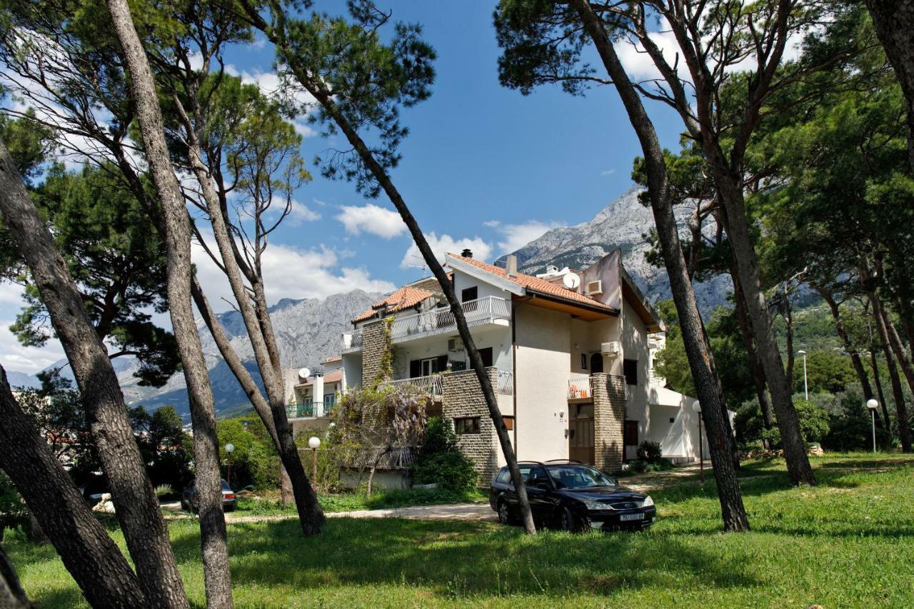Apartment & Rooms Nugal Makarska Bagian luar foto